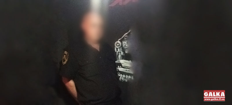 Охоронця, який чіплявся до клієнток ресторану, звільнять із роботи