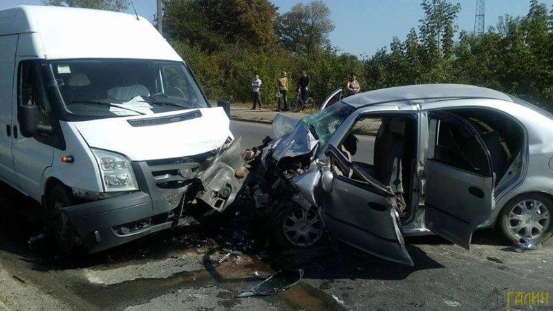 Смертельне ДТП на трасі Львів – Івано-Франківськ: двоє загиблих і троє травмованих (ФОТО, ВІДЕО)