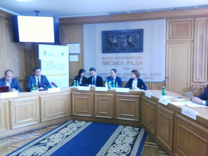 Експерти дослідили дотримання прав франківців під час надання послуг у сфері будівництва