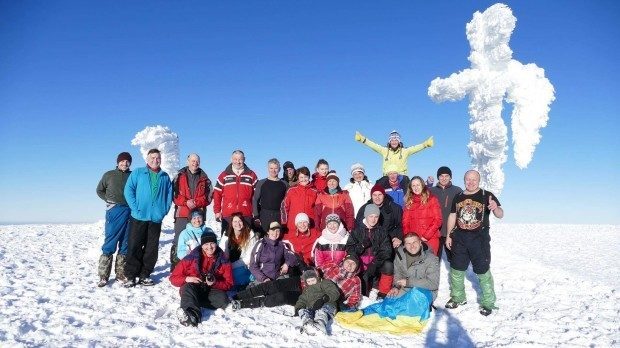 Група прикарпатців сходженням на зимову Говерлу вшанувала пам’ять відомого калушанина (ФОТО)