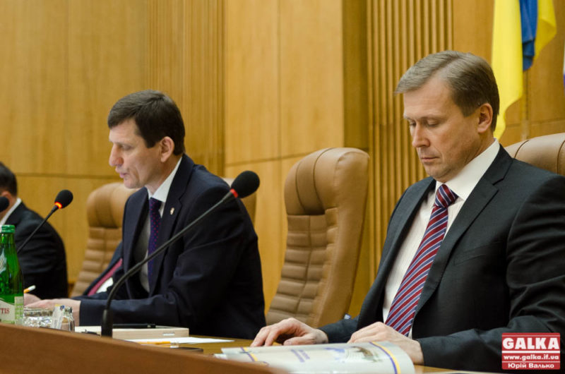 Навчальний тиждень на Прикарпатті розпочинатиметься з гімну України й хвилини мовчання