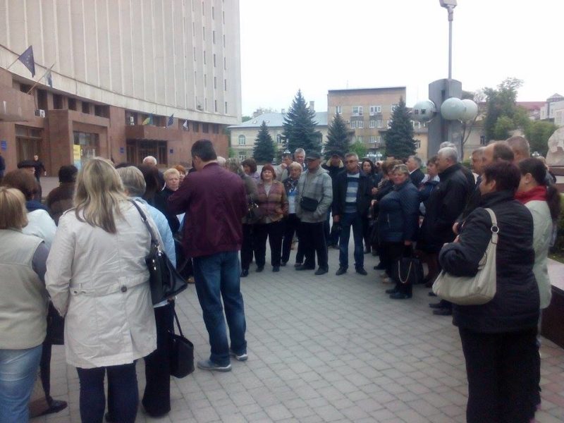 Суд визнав банкрутом завод горілки “Княгинин”: прокуратура проти, працівники протестують (ФОТО)Володимир Булка