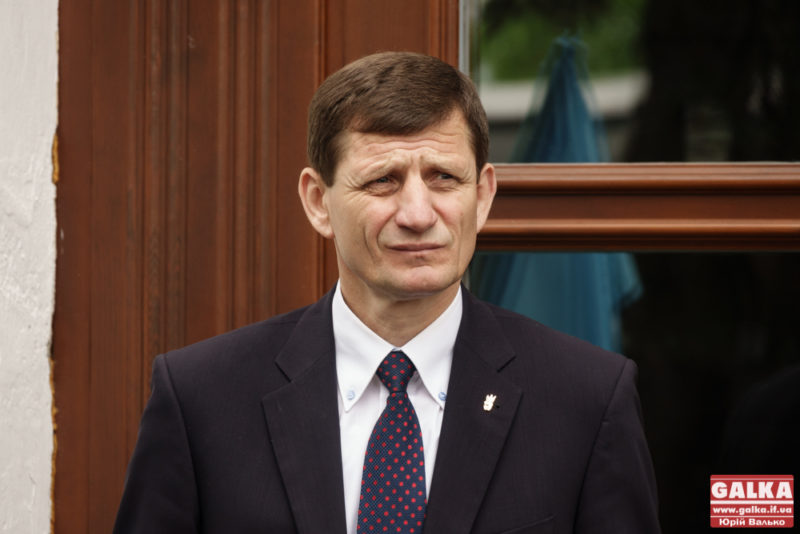 Не сприймаю сценарій “розстріляти Верховну Раду з гранатометів і добивати депутатів автоматними чергами”, – Сич