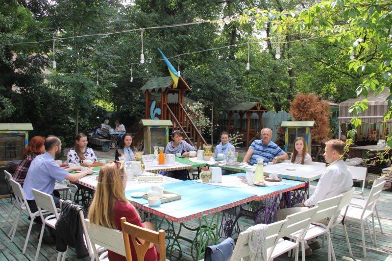 Франківці завітали на каву з правозахисниками (ФОТО)