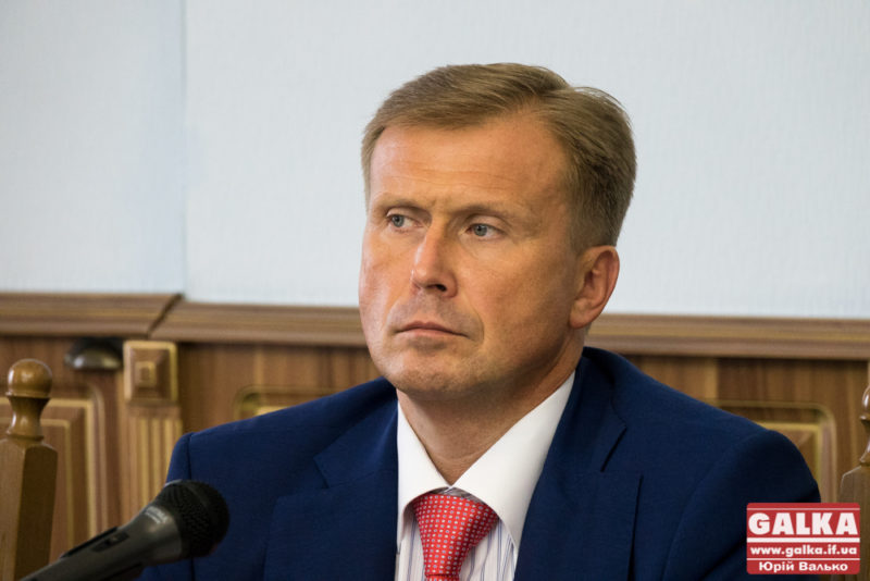 “У Польщу легше добратися, ніж до Івано-Франківська”. Гончарук просить покращити залізничне сполучення з областю