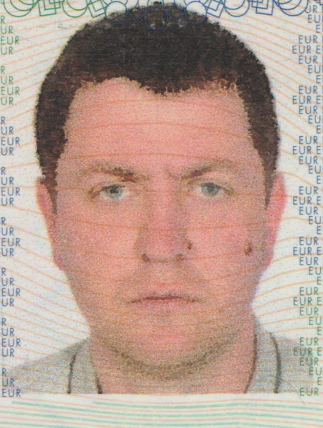 Контрабандист, якого розшукує СБУ, виявився братом франківського депутата