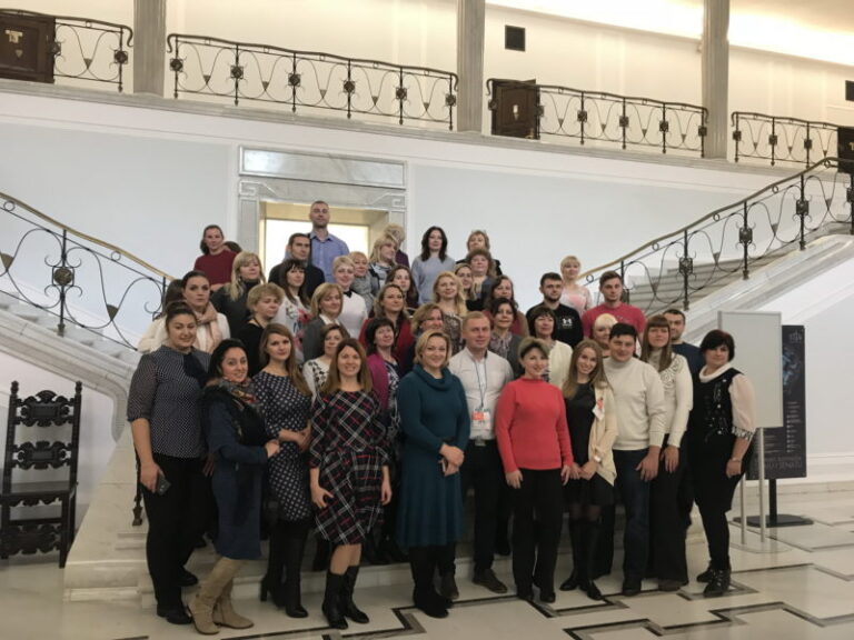 Івано-франківська викладачка презентувала освітні інновації у Варшаві