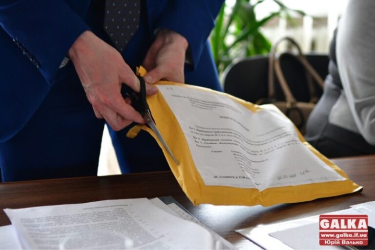 19 компаній змагаються за можливість надавати комунальні послуги в Івано-Франківську (ФОТО)