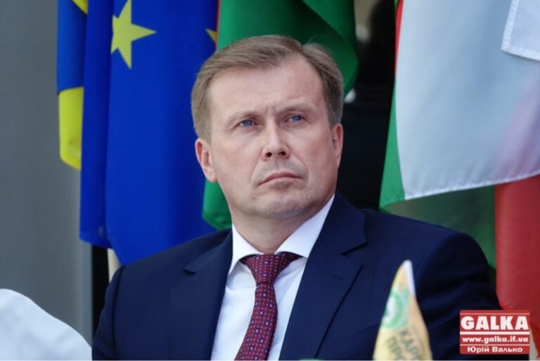 В ОДА анонсували радикальне збільшення грошей на ремонт місцевих доріг