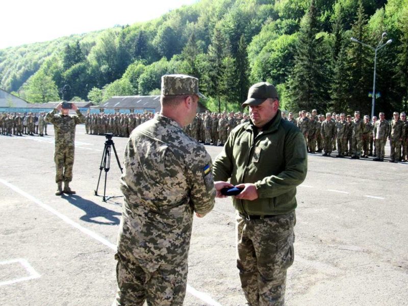 Понад півтисячі військових урочисто зустріли на Франківщині (ФОТО)
