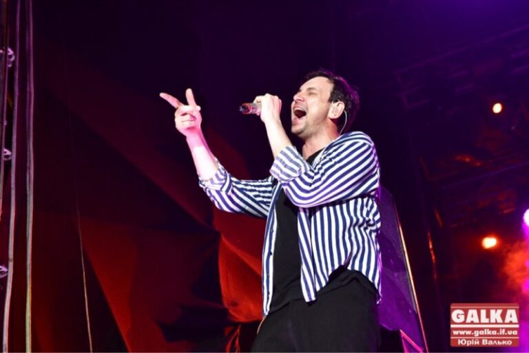 Гурт “Друга ріка” запалив франківців яскравим концертом (ФОТО, ВІДЕО)