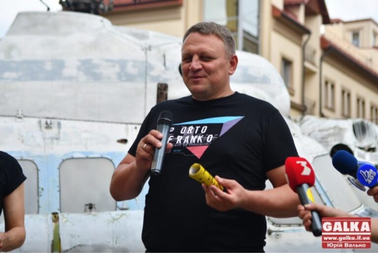 Нардепа Шевченка відряджають в регіони, аби той не перешкоджав бюджетному комітету дерибанити гроші?