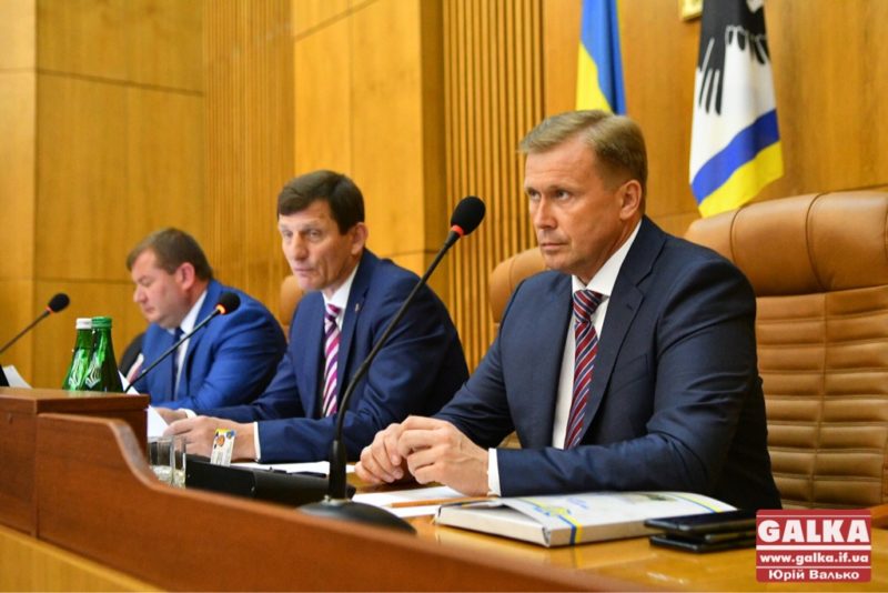 Франківська облрада вимагає звільнити українських бранців Кремля