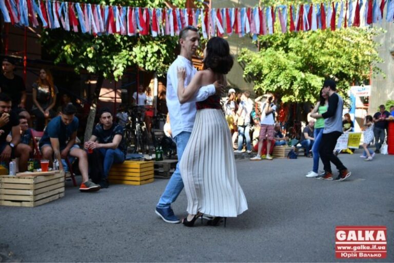 “Квадрат Курбаса” яскраво розпочав літній сезон (ФОТО)