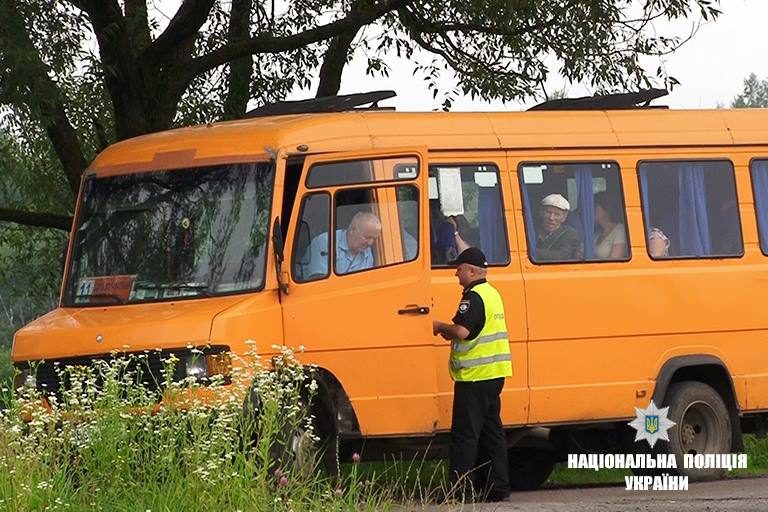 Операція “Перевізник”: майже 100 порушень задокументували прикарпатські поліціянти за тиждень (ФОТО)