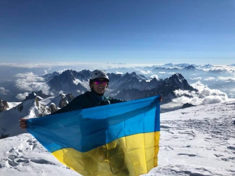 Франківка підкорила найвищу гору Європи (ФОТО)