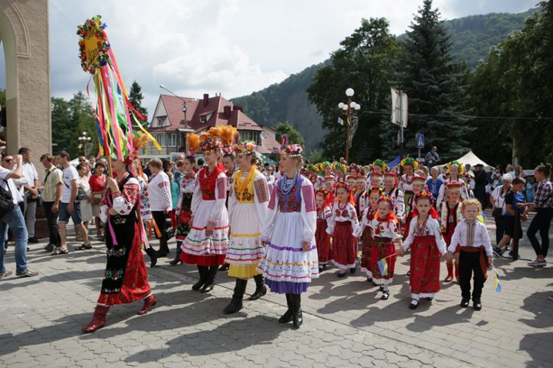Як у Яремче грандіозний гуцульський фестиваль святкували (ФОТО)