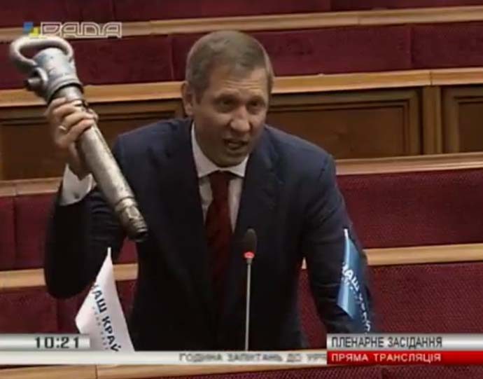 Прикарпатський міністр поштовхався з нардепом (ВІДЕО)