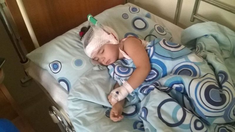 Почує маму: Маленькій Соломійці з Івано-Франківська зробили операцію