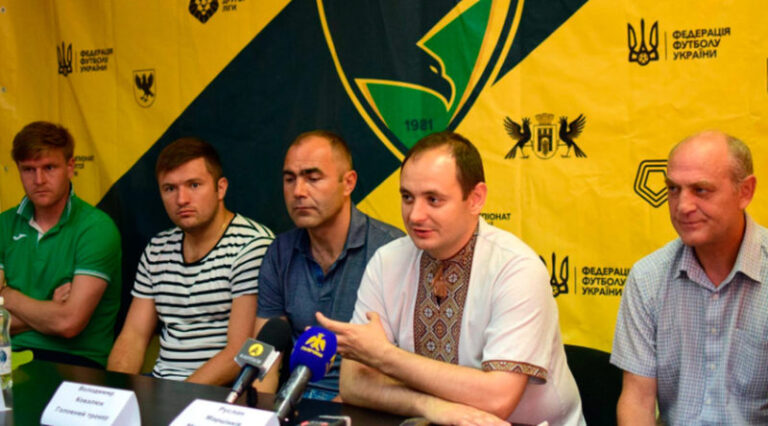 Мер Франківська після гри “Прикарпаття” поскандалив із суддями та вривався у роздягальню гостей (ВІДЕО)