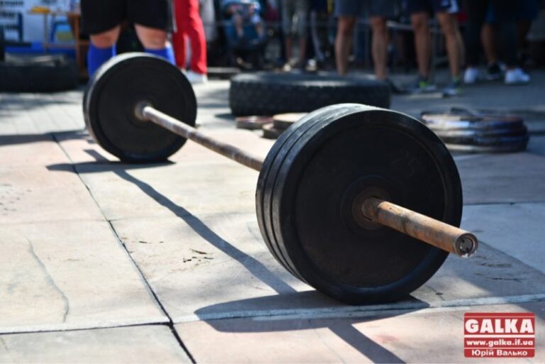 Прикарпатський стронгмен посів четверте місце на Всеукраїнських змаганнях з силового екстриму (ФОТО)
