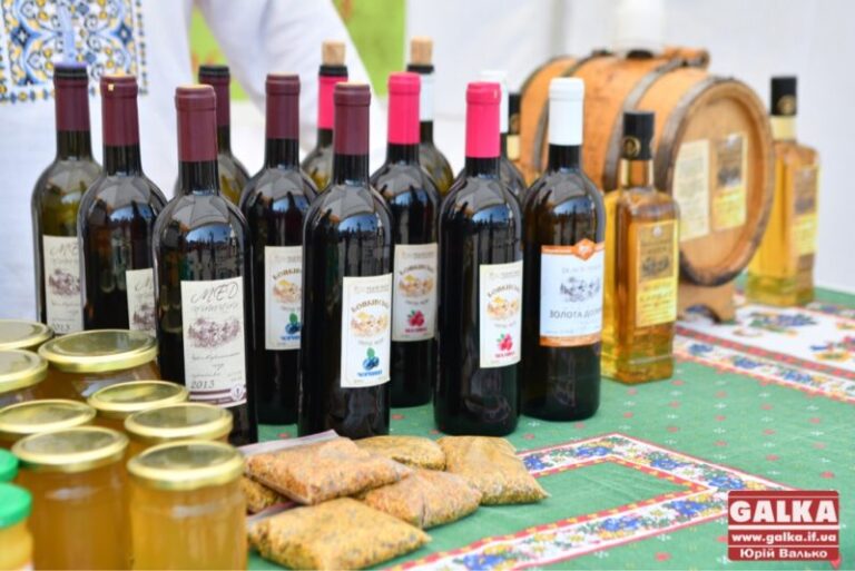 У Франківську стартувало “Свято винограду та вина” (ФОТО)