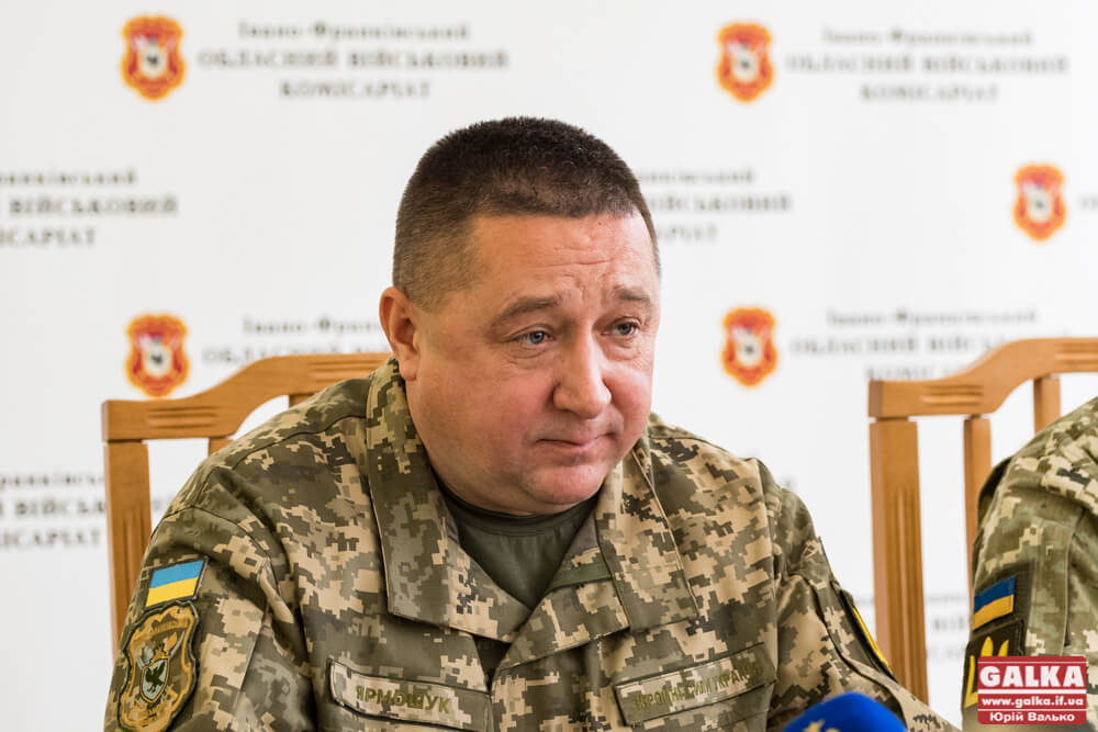 “З 25 тисяч юнаків, ми не можемо набрати 460 осіб. Це просто смішно”, – обласний комісар про осінній призов