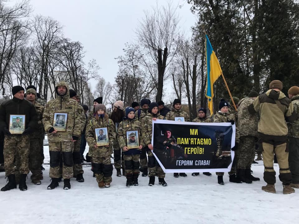 В Івано-Франківську вшанували захисників Донецького аеропорту (ФОТО)