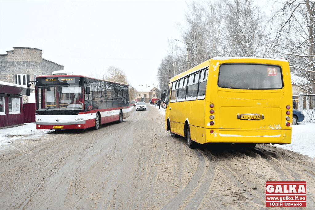 Франківців кличуть на громадські обговорення щодо подорожчання проїзду у маршрутках
