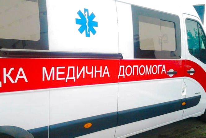 В ніч на середу у Франківську чоловік впав з восьмого поверху