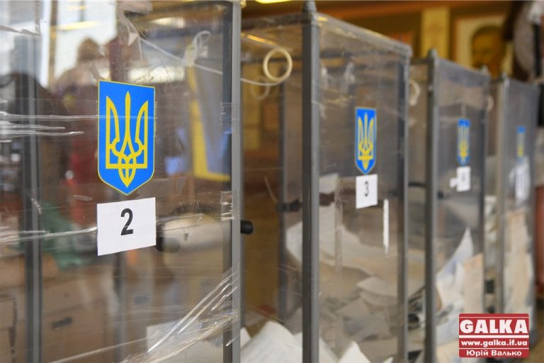 У МОЗ пояснили, як хворим на коронавірус прикарпатцям проголосувати на виборах