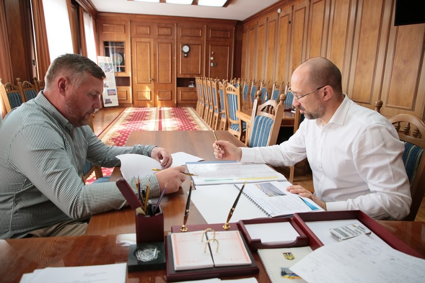Ремонт місцевих доріг Франківщини є приорітетним завданням для влади всіх рівнів, – Шмигаль
