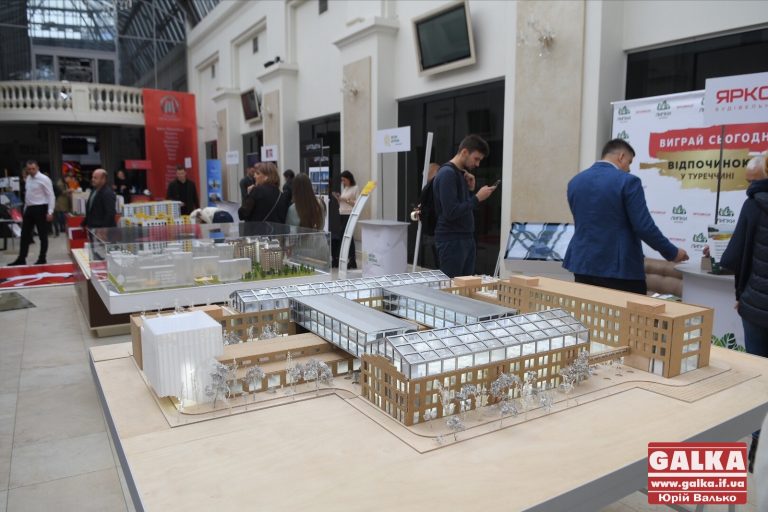 Забудовники Франківська зібралися в одному місці і показали свої проекти (ФОТО)