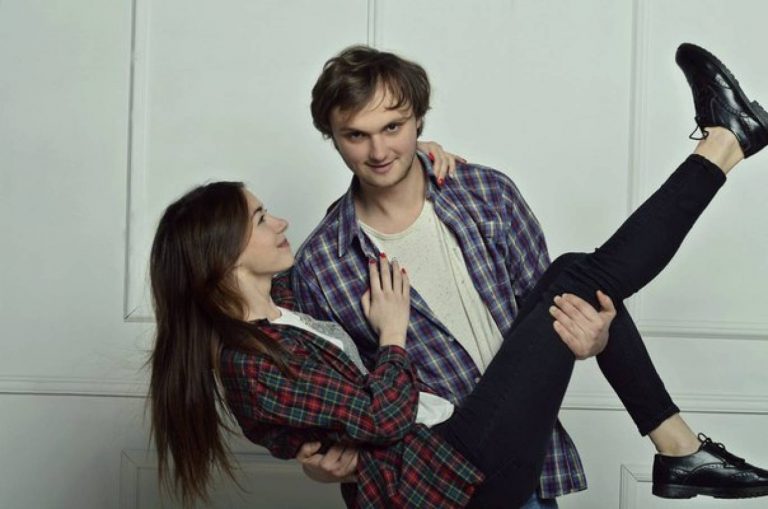 Вечір “романтичного інді” влаштує пара закоханих музикантів у Франківську