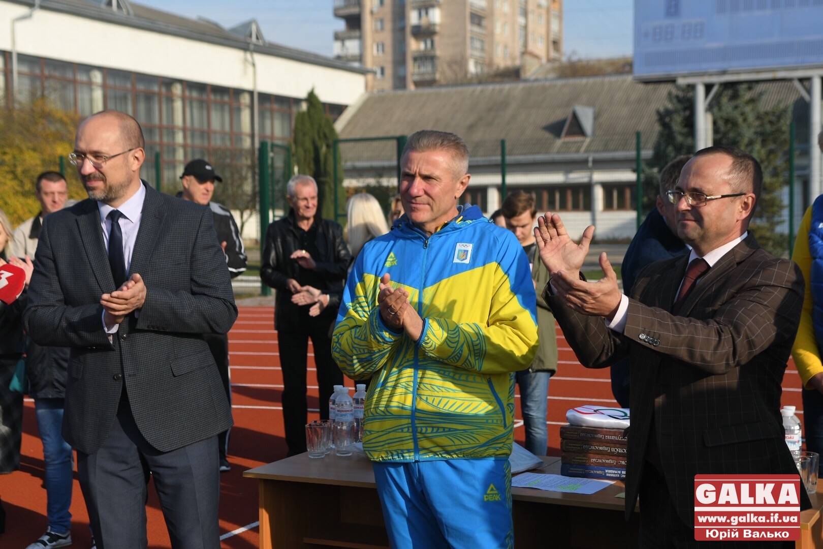 «Душа тішиться», – легендарний олімпієць Бубка оцінив легкоатлетичний стадіон у Франківську (ФОТО)