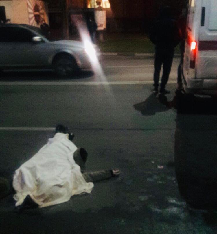 У Калуші мікроавтобус на смерть збив літню жінку, яка перебігала дорогу (ФОТО, ВІДЕО)