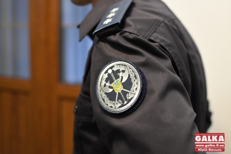 Служба судової охорони взяла під варту будинок правосуддя у Калуші (ФОТО)