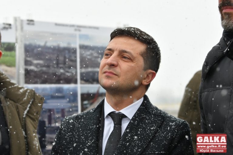 Зеленський пройшовся новим мостом на Калущині (ФОТО, ВІДЕО)