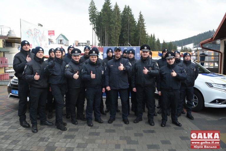 Працюватимуть цілодобово: на Буковелі відкрили станцію патрульної поліції (ФОТО)