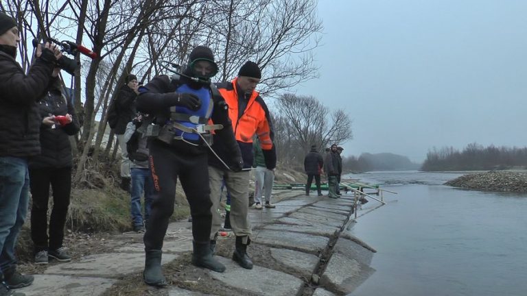 Франківські водолази обстежили місця для купання на Водохреще (ВІДЕО)