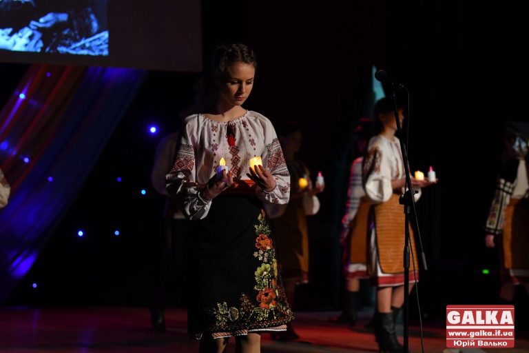 Студенти-медики влаштували музично-поетичний вечір, присвячений Героям Небесної Сотні (ФОТО)