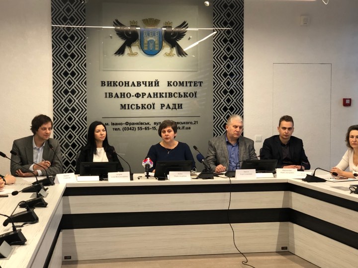 Минулого року у майже 800 франківців діагностували рак