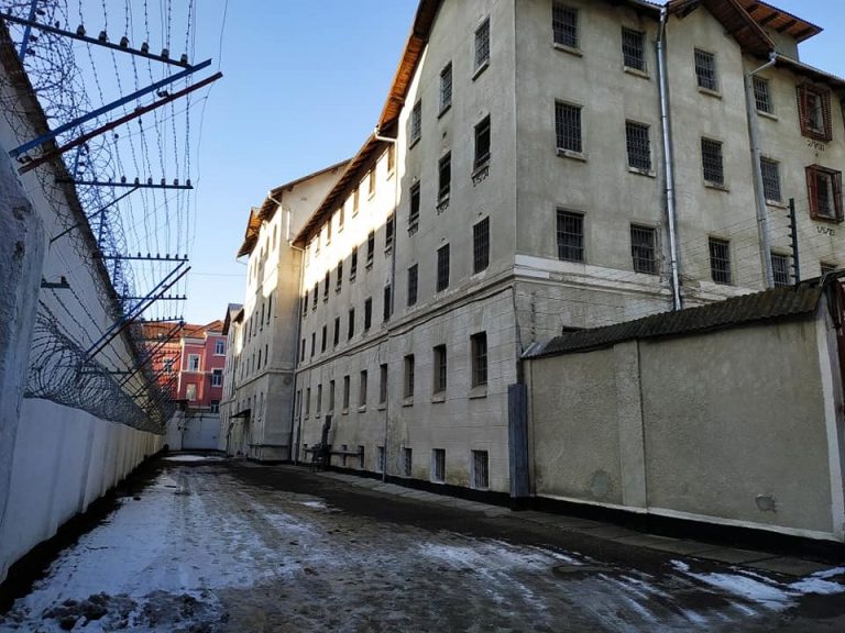 «Досить пристойний рівень»: міністр юстиції без попередження перевірив франківську в’язницю (ФОТО)