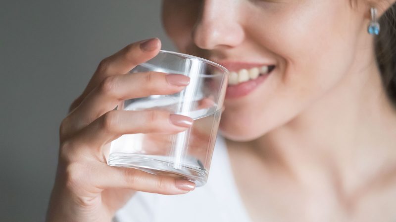 Чиста питна вода для вживання та приготування їжі. Як вибрати найкращу?