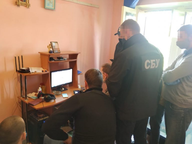 Відомий хакер «Sanix» – 20-річний житель Бурштина