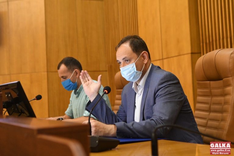 «Рішення порушує права людей»: депутати міськради просять у Зеленського та Степанова забрати Івано-Франківськ з «червоної зони» (ФОТО)