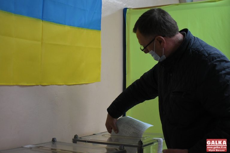 Округ №87: на дільниці комісія дала проголосувати виборцю за посвідченням водія