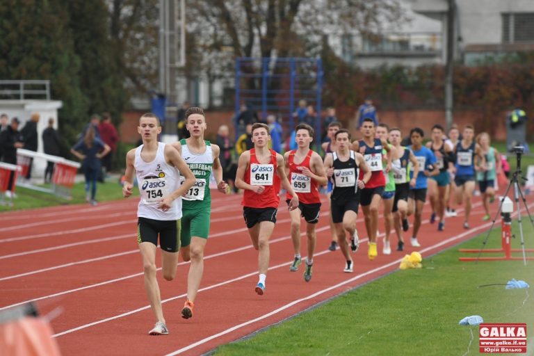 Відновлений франківський спорткомплекс приймає чемпіонат України з легкої атлетики серед юнаків (ФОТОРЕПОРТАЖ)