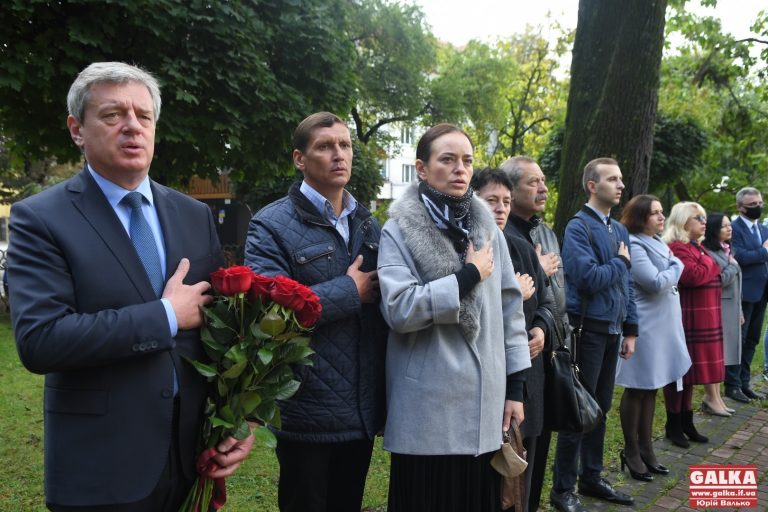 Любіть Україну, як любив її він: пам’ять Романа Гурика вшанували в Івано-Франківську (ФОТО)