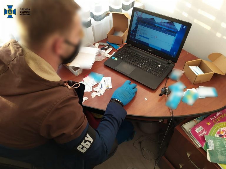 СБУ “накрила” потужну ботоферму в Івано-Франківську (ФОТО)